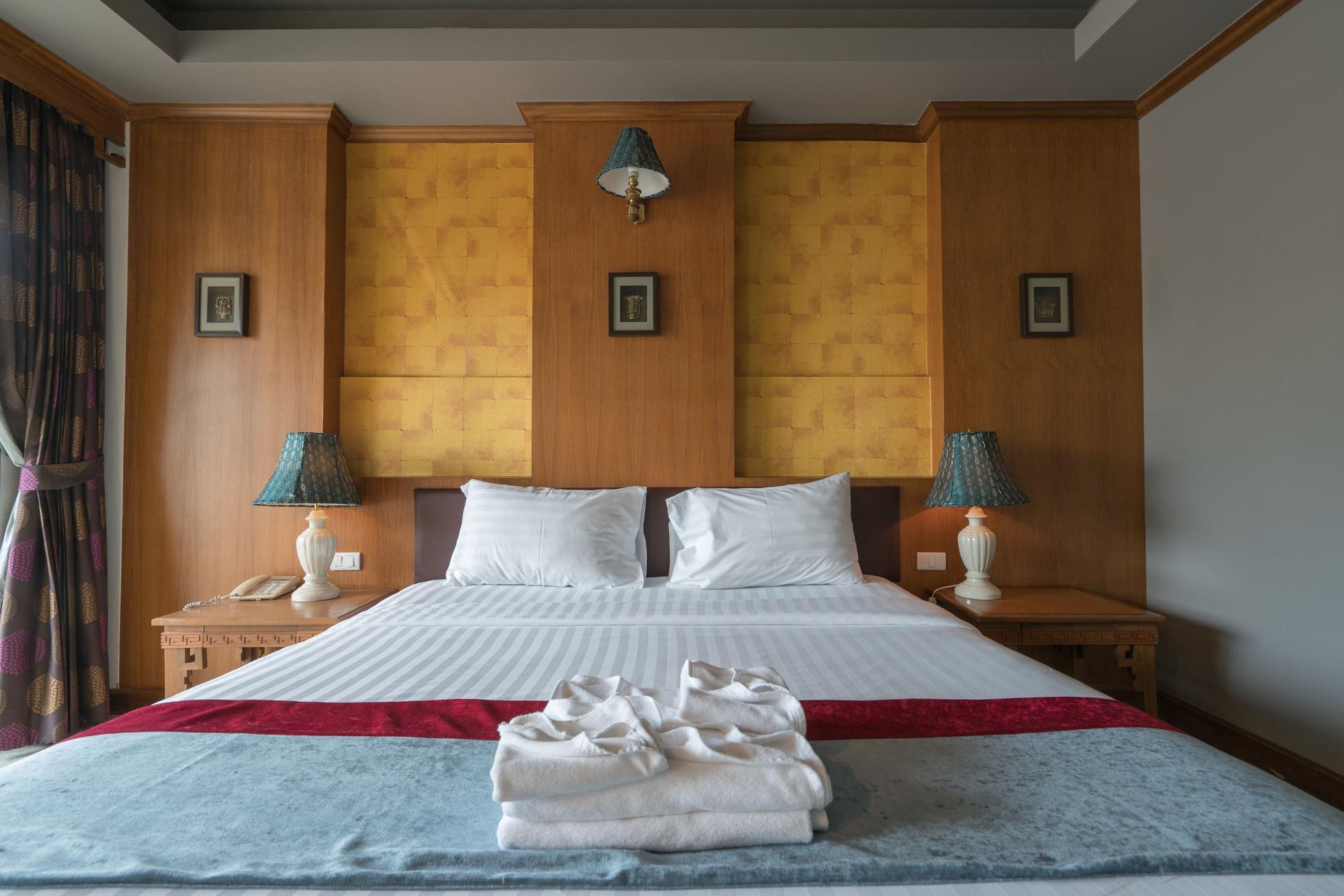 Minatale Phuket Hotel Patong Ngoại thất bức ảnh