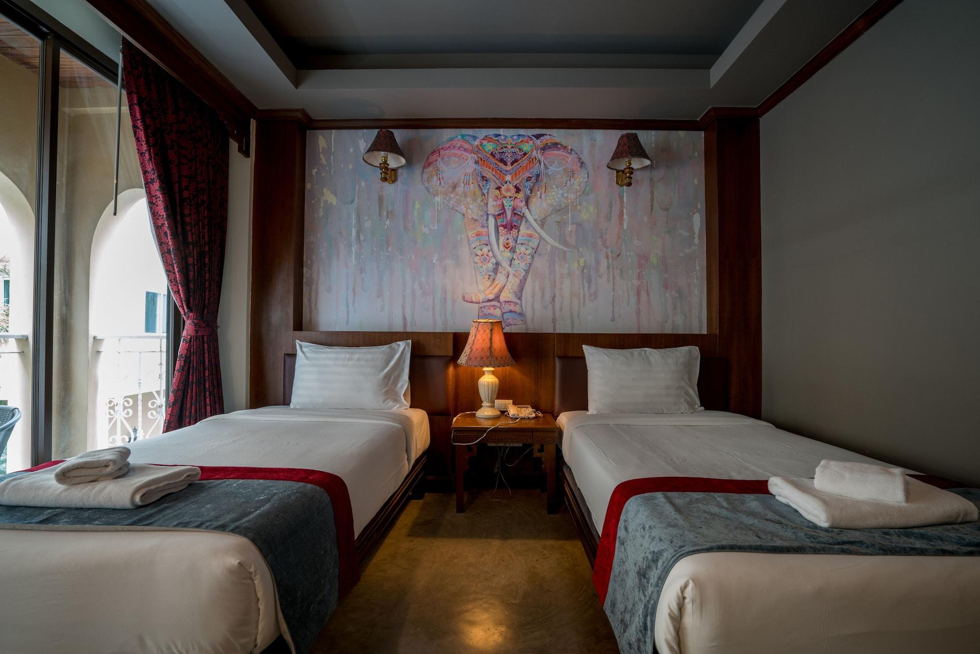 Minatale Phuket Hotel Patong Ngoại thất bức ảnh